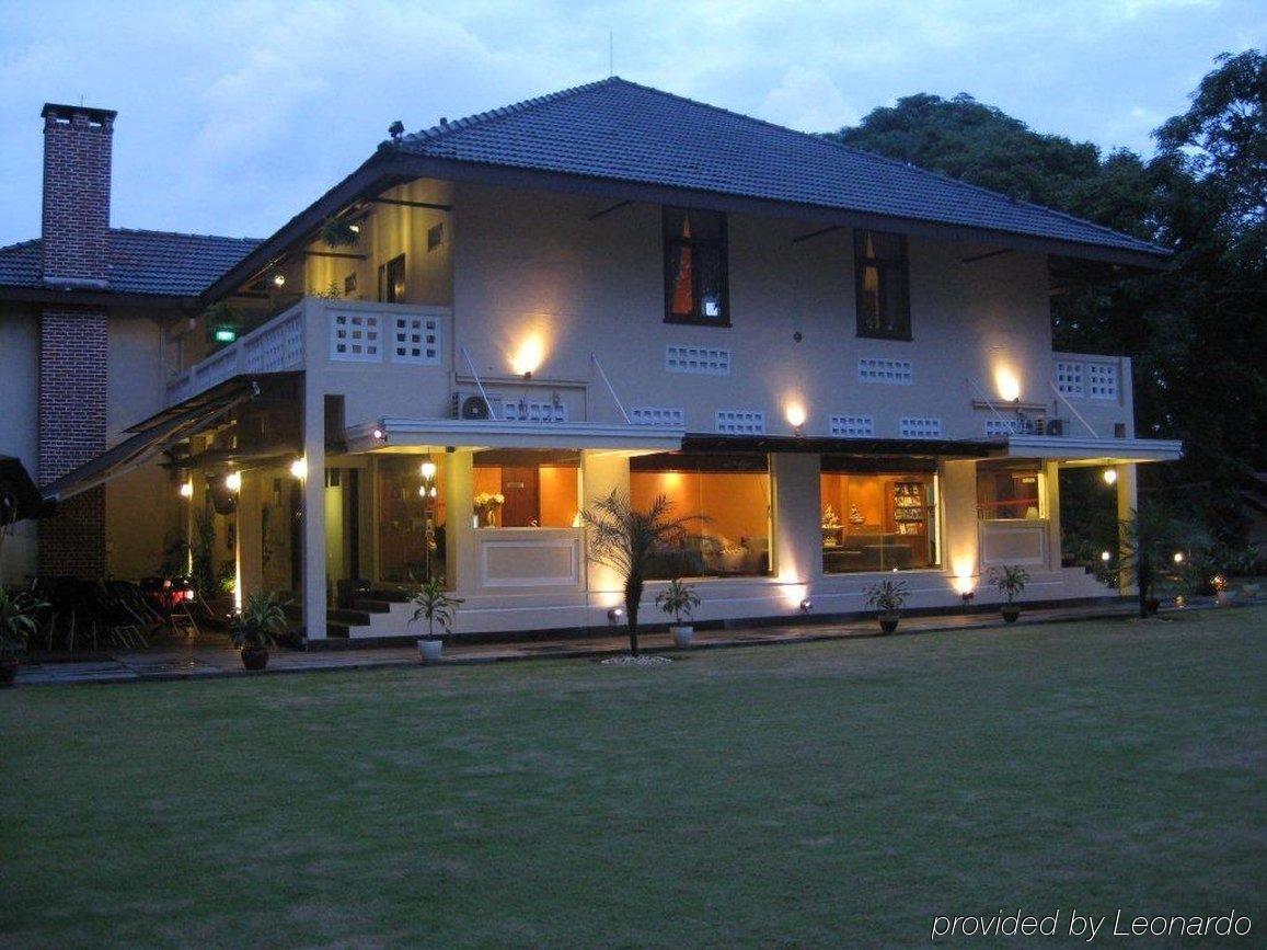 Oyo 104 Pegasus Hotel Singapore Exterior photo