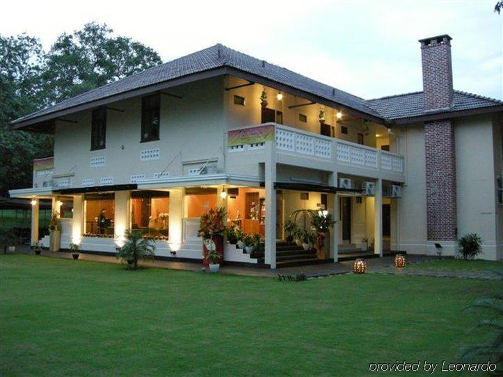 Oyo 104 Pegasus Hotel Singapore Exterior photo