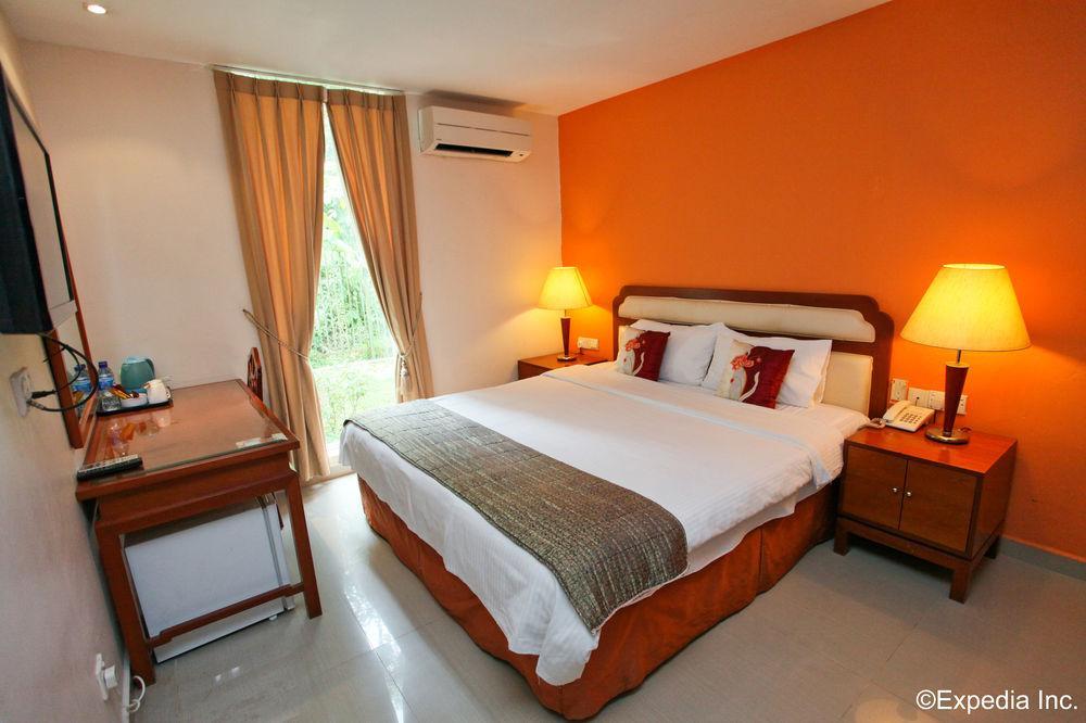Oyo 104 Pegasus Hotel Singapore Exterior photo