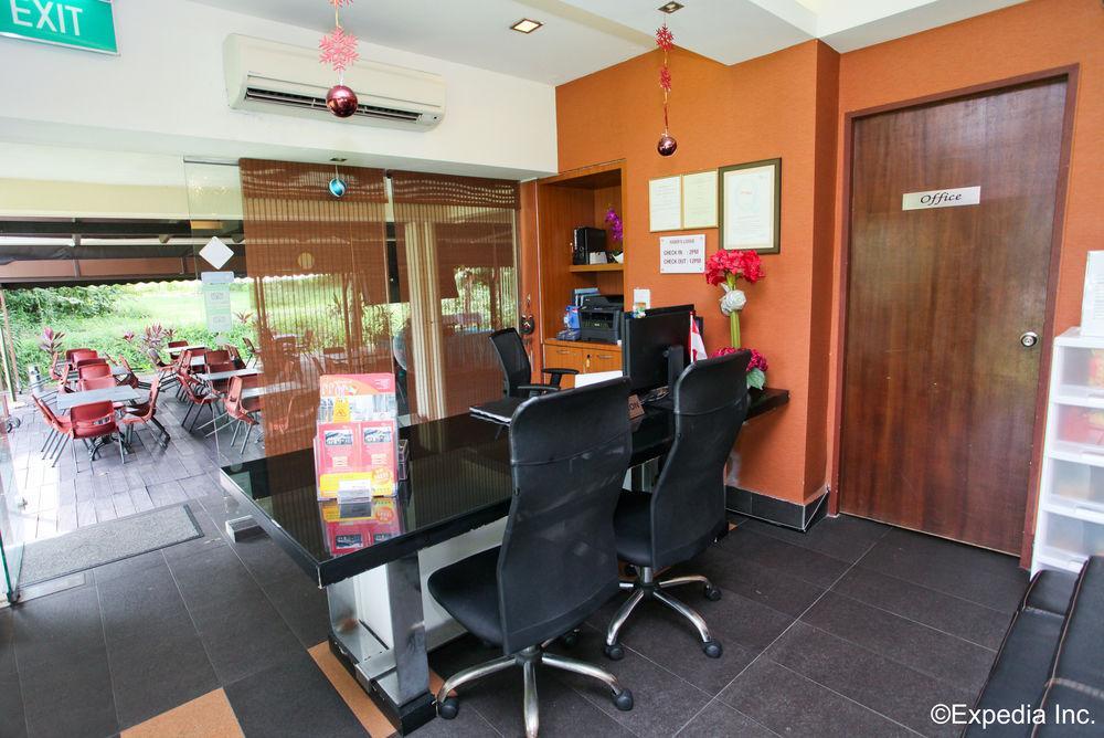 Oyo 104 Pegasus Hotel Singapore Exterior photo